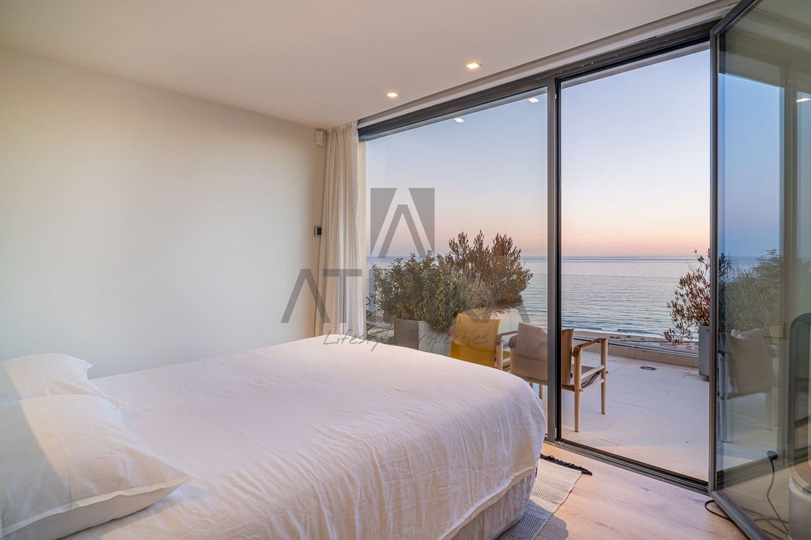 6 sovrum Villa till salu i Les Botigues de Sitges med pool - 2 550 000 € (Ref: 8065419)