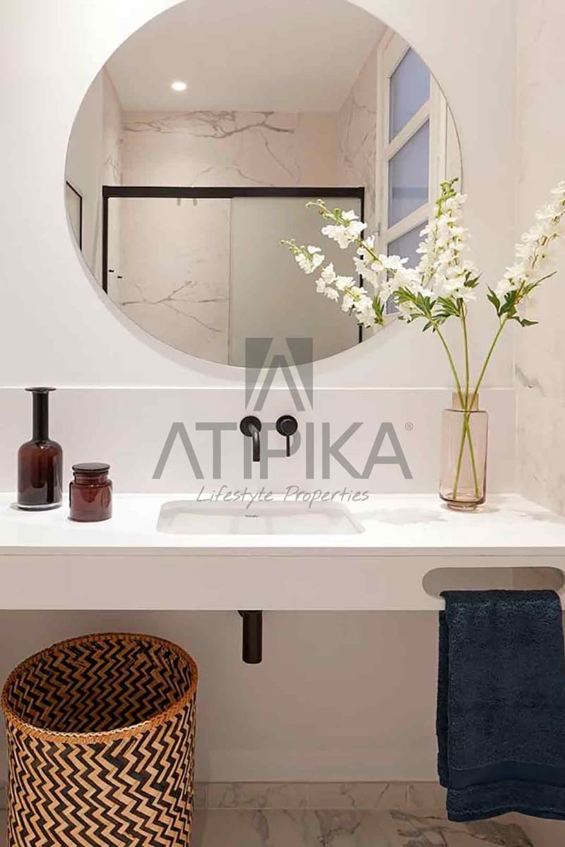 2 bedroom Apartment for sale in Barcelona city - € 1,145,000 (Ref: 8114025)