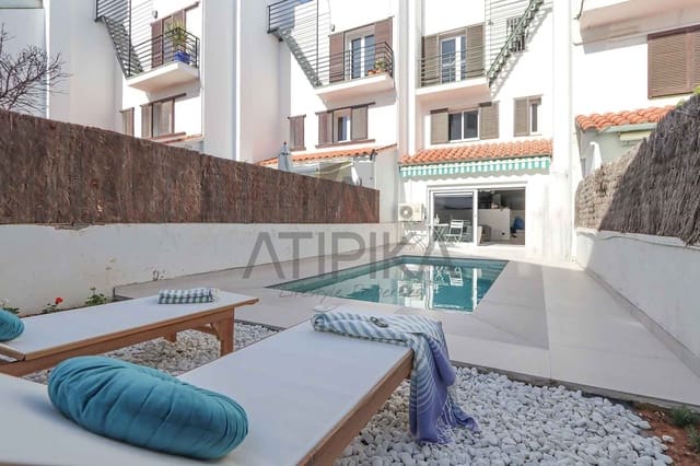4 bedroom Villa for sale in Sitges with pool - € 1,100,000 (Ref: 8147990)