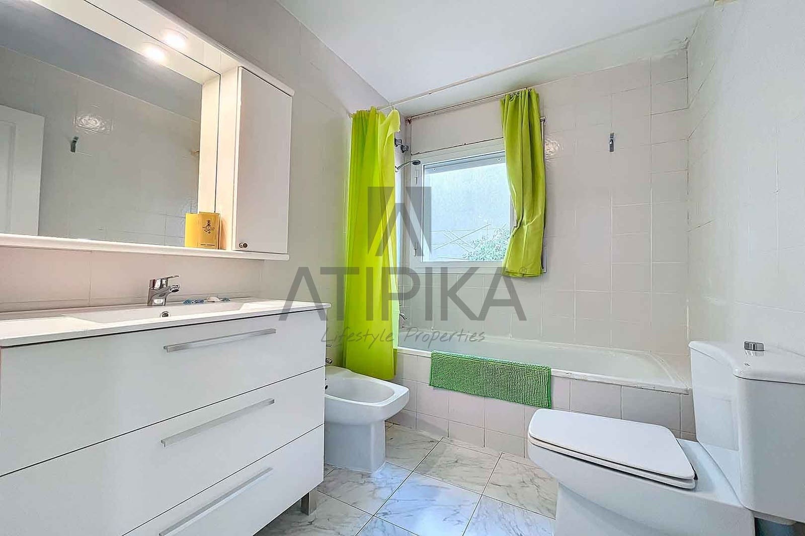 5 soverom Villa til salgs i Sitges med svømmebasseng - € 1 200 000 (Ref: 8147991)