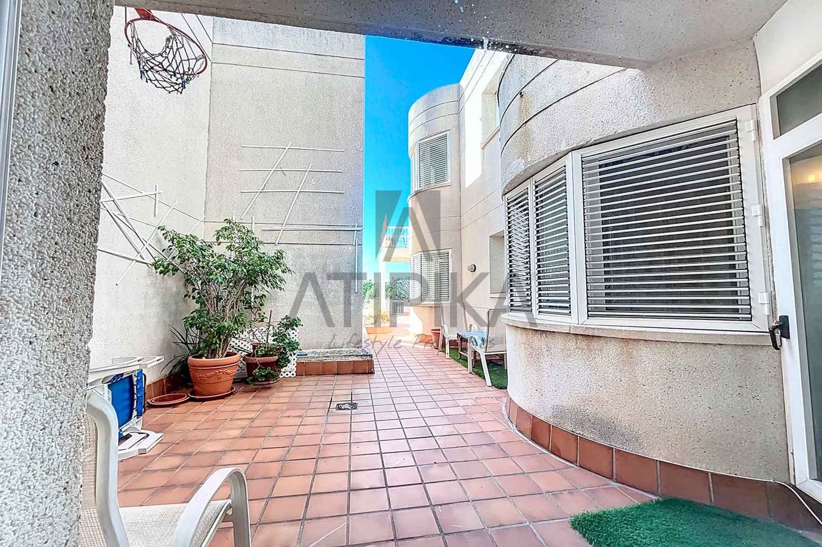 5 soverom Villa til salgs i Sitges med svømmebasseng - € 1 200 000 (Ref: 8147991)