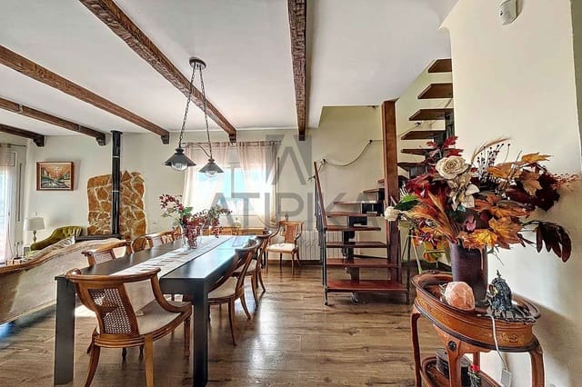 3 bedroom Villa for sale in Olivella with pool - € 530,000 (Ref: 8198359)