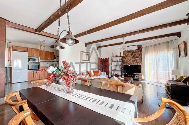 3 bedroom Villa for sale in Olivella with pool - € 530,000 (Ref: 8198359)