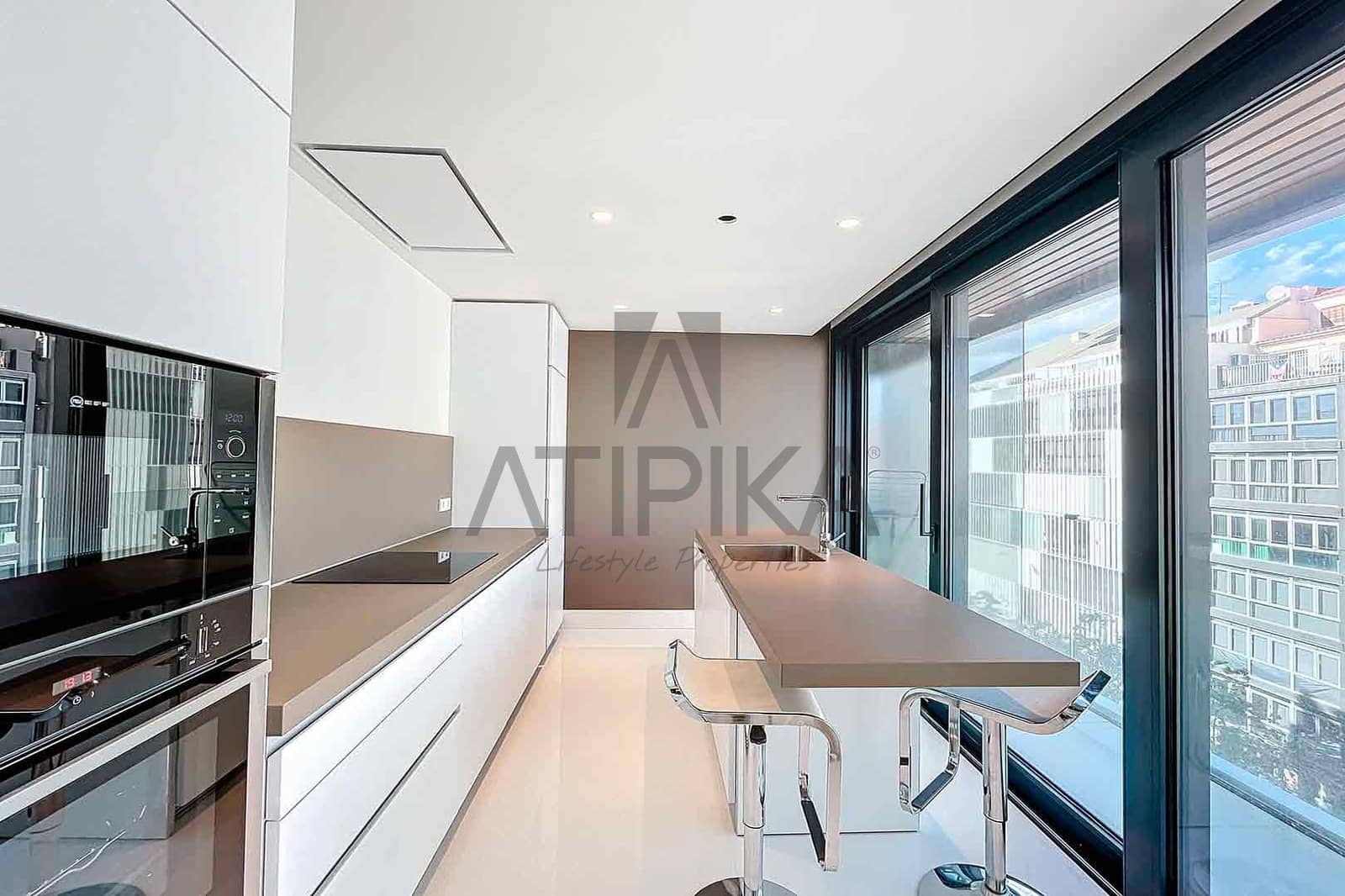 3 soveværelse Penthouse til salg i Barcelona by med swimmingpool - € 2.100.000 (Ref: 8267523)