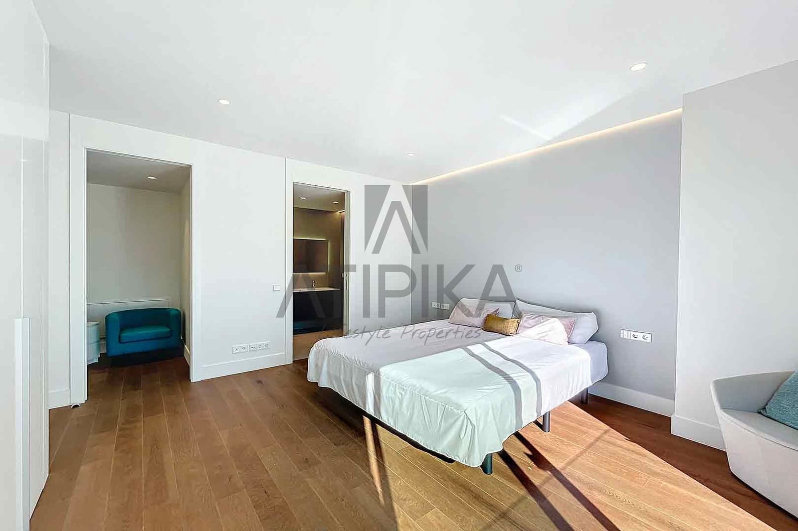 3 soveværelse Penthouse til salg i Barcelona by med swimmingpool - € 2.100.000 (Ref: 8267523)