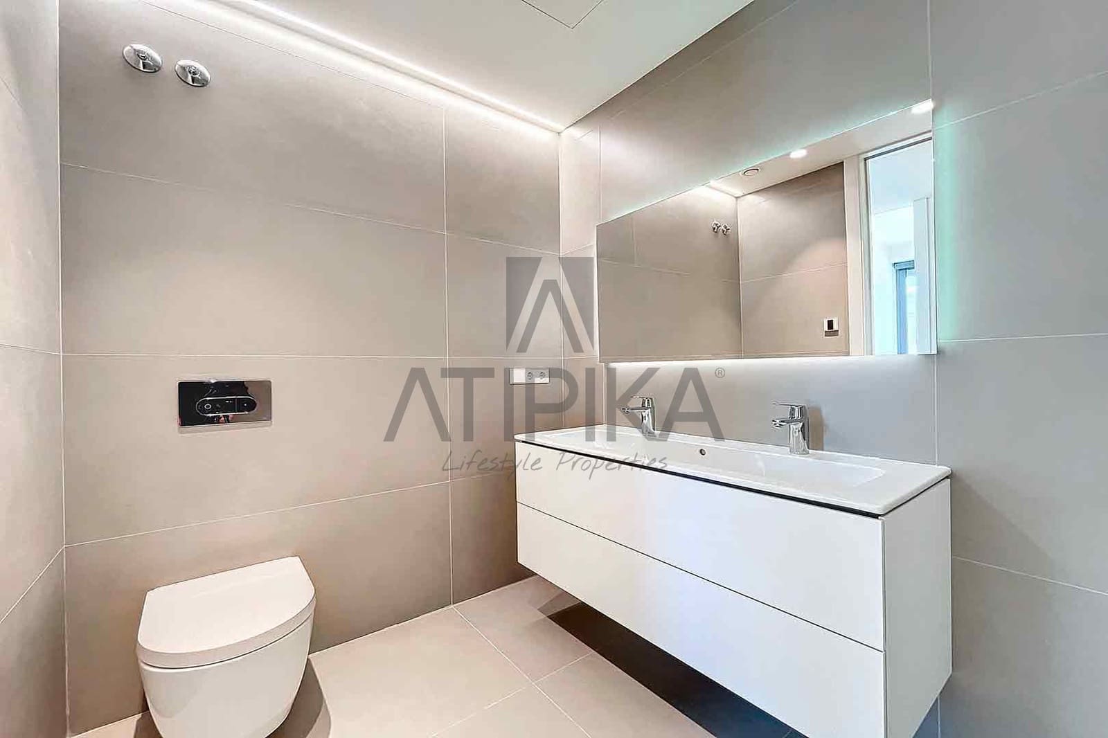 3 soveværelse Penthouse til salg i Barcelona by med swimmingpool - € 2.100.000 (Ref: 8267523)