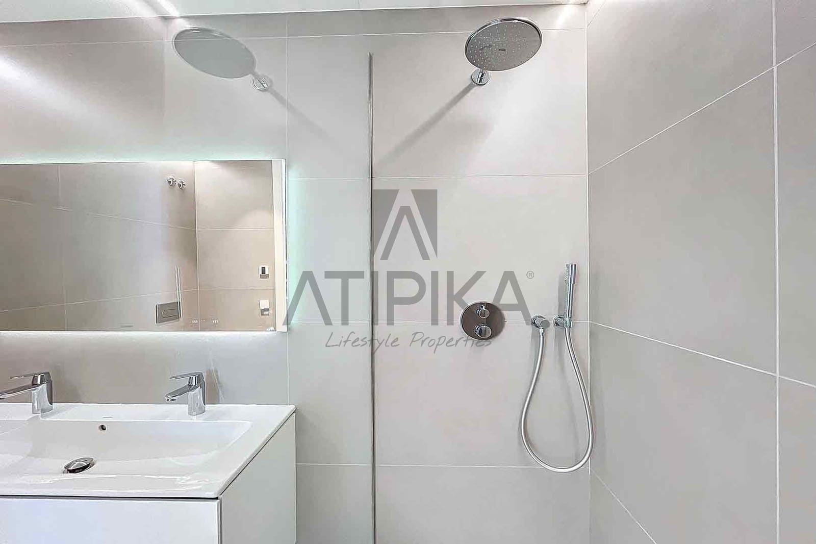 3 soveværelse Penthouse til salg i Barcelona by med swimmingpool - € 2.100.000 (Ref: 8267523)