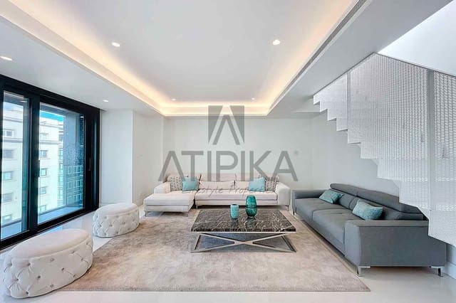 3 soveværelse Penthouse til salg i Barcelona by med swimmingpool - € 2.190.000 (Ref: 8267523)