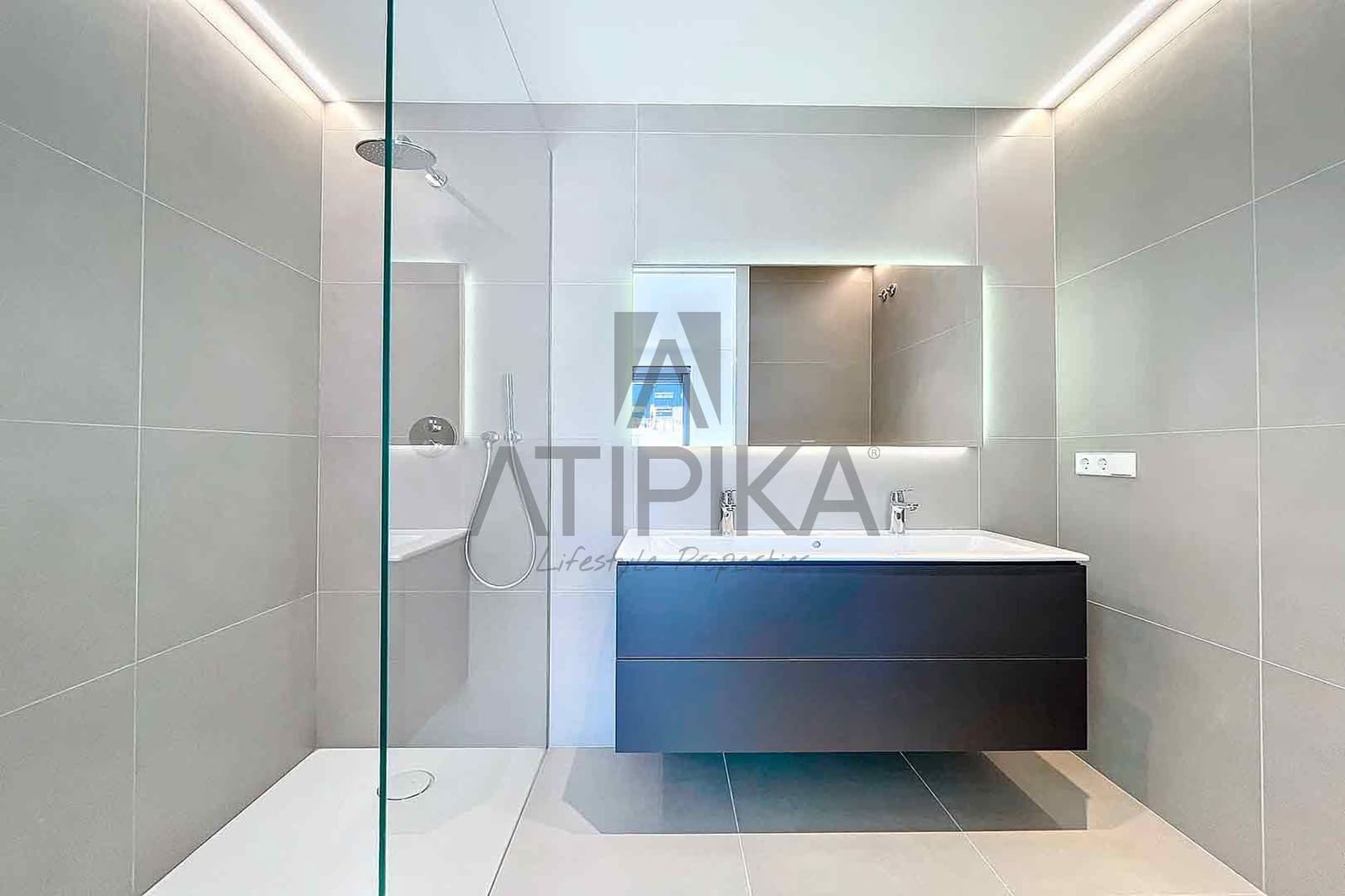 3 soveværelse Penthouse til salg i Barcelona by med swimmingpool - € 2.100.000 (Ref: 8267523)