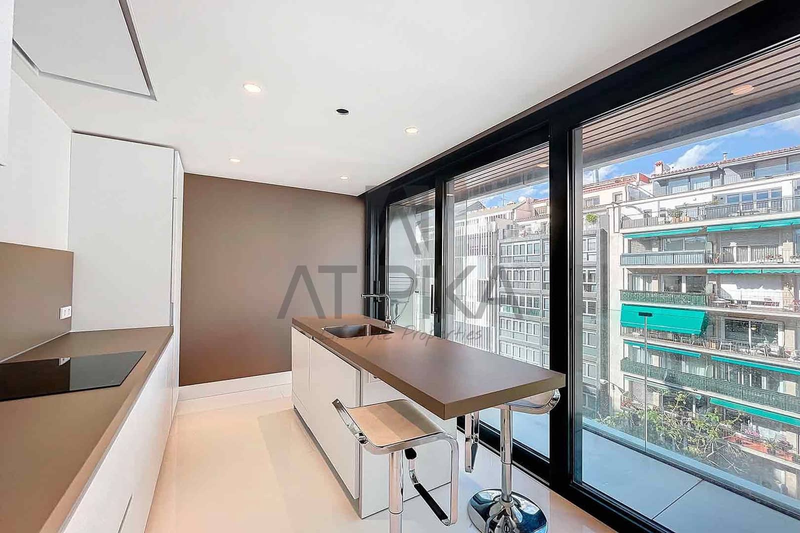 3 soveværelse Penthouse til salg i Barcelona by med swimmingpool - € 2.100.000 (Ref: 8267523)