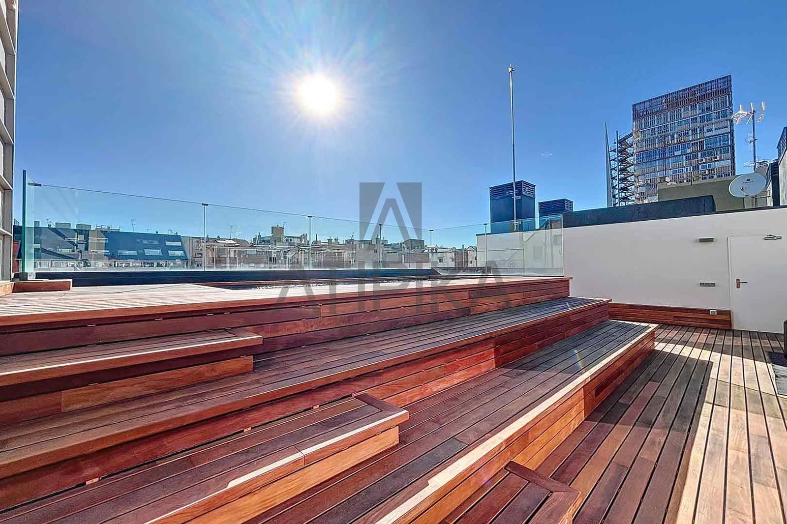 3 soveværelse Penthouse til salg i Barcelona by med swimmingpool - € 2.100.000 (Ref: 8267523)