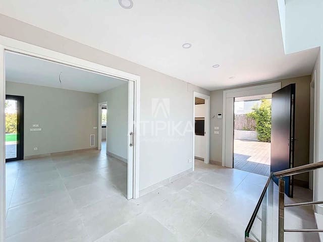 Chalet de 5 habitaciones en Sant Andreu de Llavaneres en venta con piscina - 1.390.000 € (Ref: 8312910)