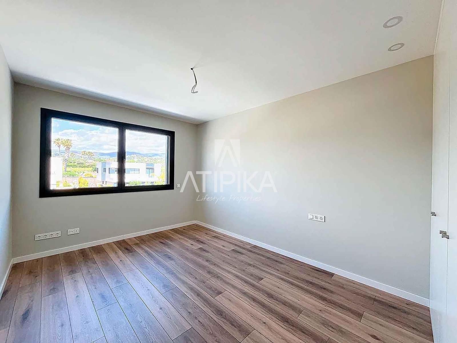 Chalet de 5 habitaciones en Sant Andreu de Llavaneres en venta con piscina - 1.390.000 € (Ref: 8312910)