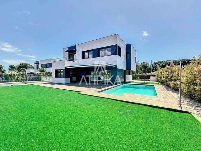 Chalet de 5 habitaciones en Sant Andreu de Llavaneres en venta con piscina - 1.390.000 € (Ref: 8312910)