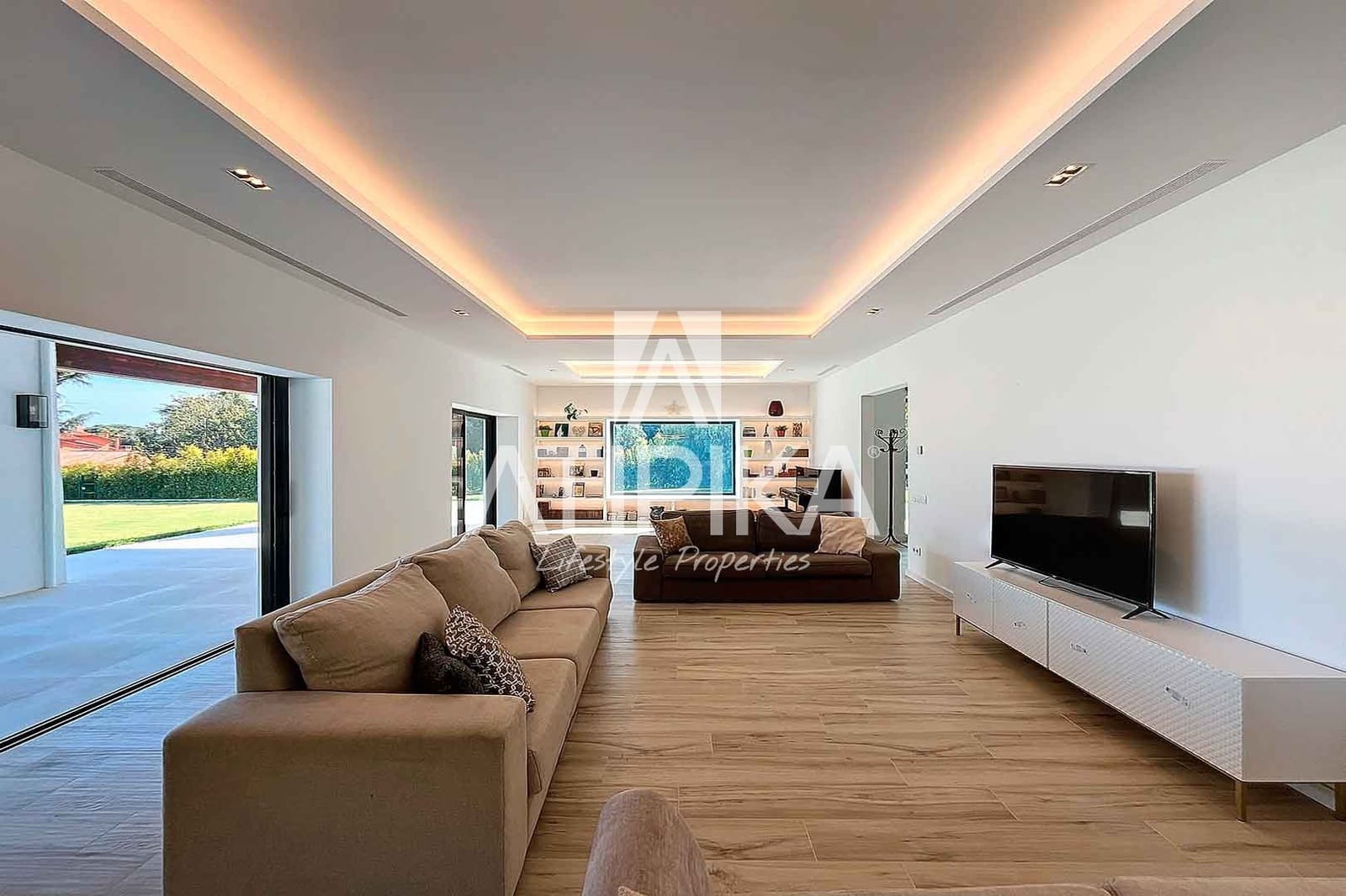 7 makuuhuone Huvila myytävänä paikassa Sant Andreu de Llavaneres mukana uima-altaan - 2 475 000 € (Ref: 8324059)