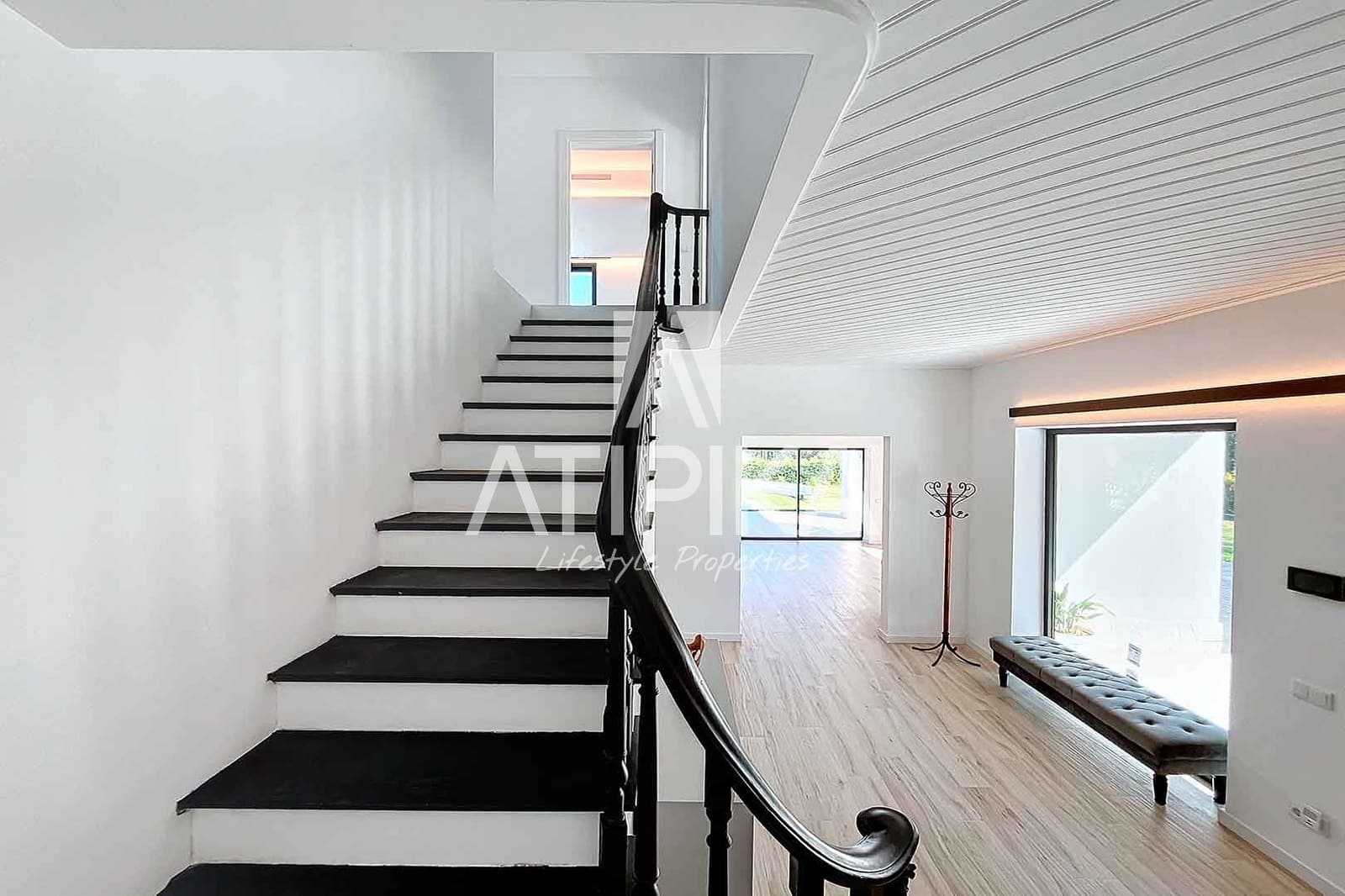 7 makuuhuone Huvila myytävänä paikassa Sant Andreu de Llavaneres mukana uima-altaan - 2 475 000 € (Ref: 8324059)