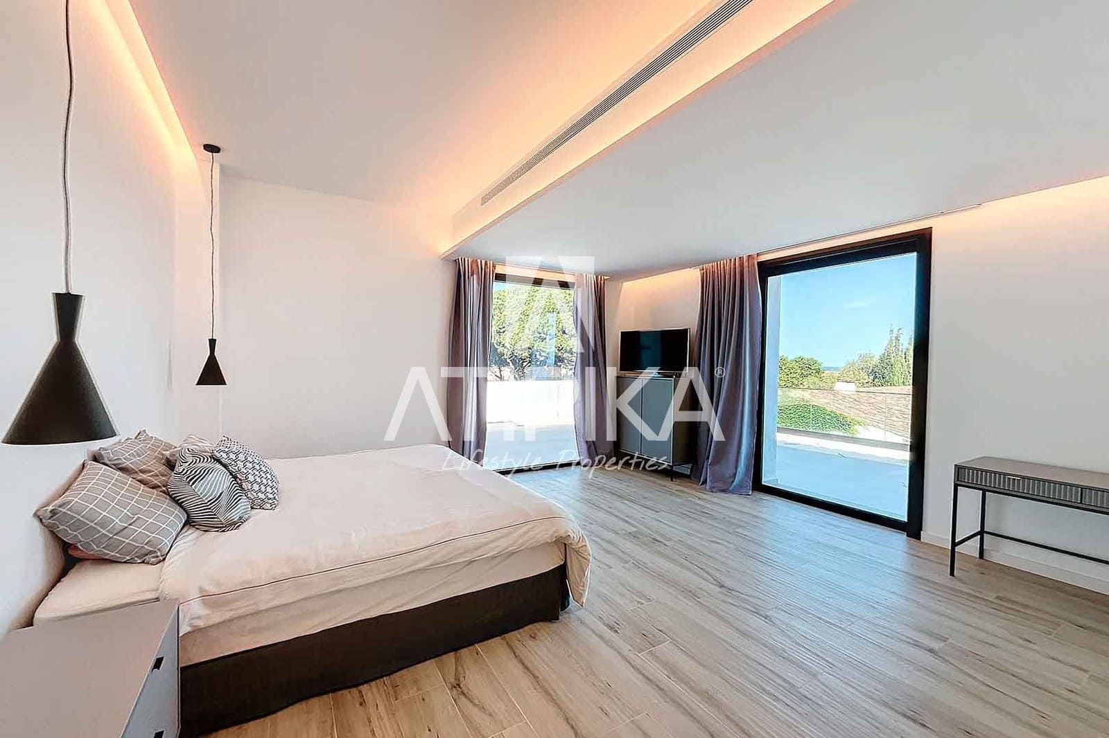 7 makuuhuone Huvila myytävänä paikassa Sant Andreu de Llavaneres mukana uima-altaan - 2 475 000 € (Ref: 8324059)