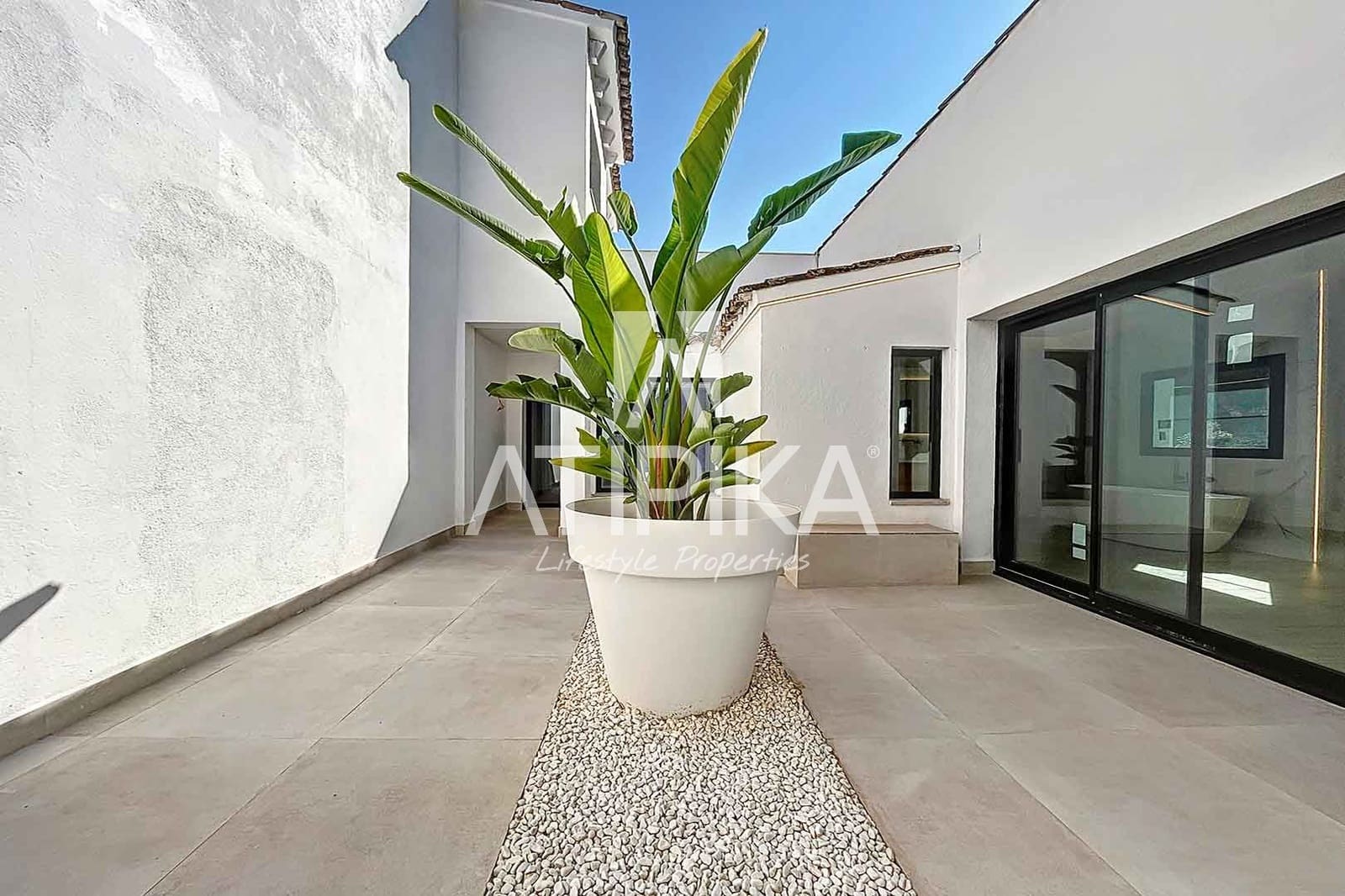 7 makuuhuone Huvila myytävänä paikassa Sant Andreu de Llavaneres mukana uima-altaan - 2 475 000 € (Ref: 8324059)