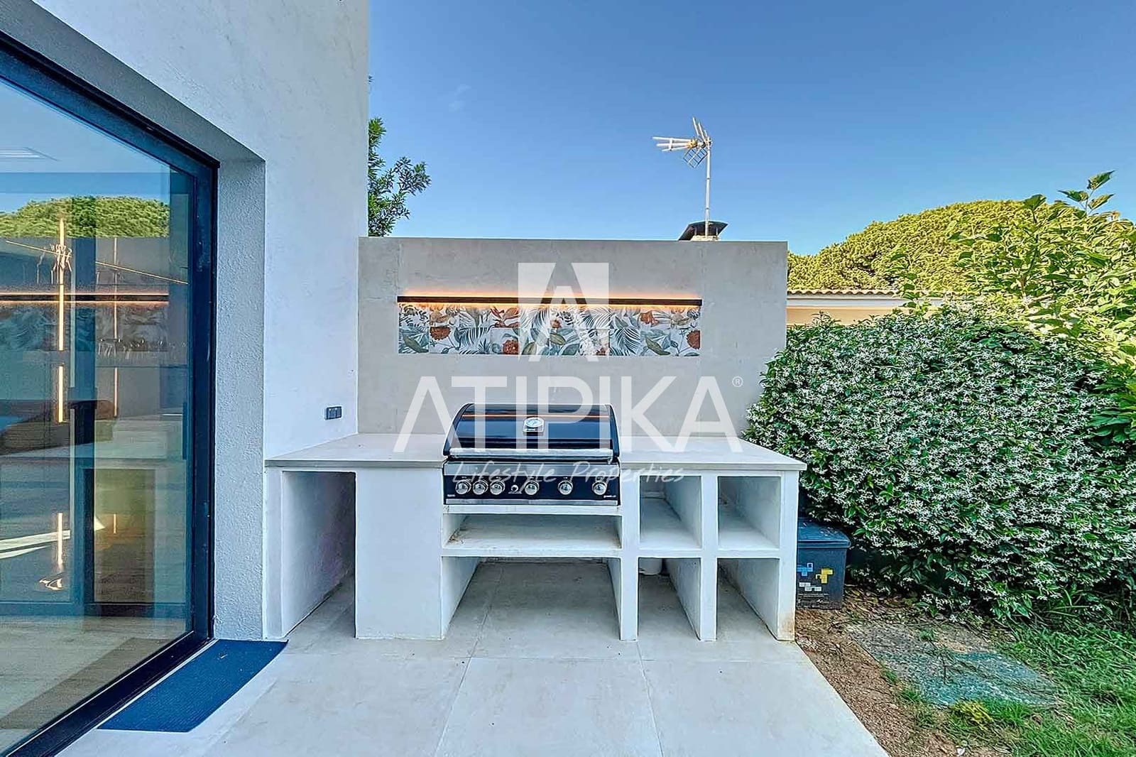 7 makuuhuone Huvila myytävänä paikassa Sant Andreu de Llavaneres mukana uima-altaan - 2 475 000 € (Ref: 8324059)