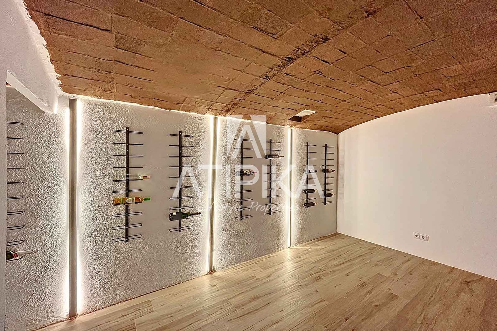 7 makuuhuone Huvila myytävänä paikassa Sant Andreu de Llavaneres mukana uima-altaan - 2 475 000 € (Ref: 8324059)