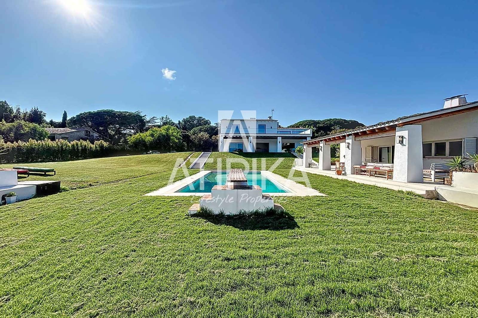 7 makuuhuone Huvila myytävänä paikassa Sant Andreu de Llavaneres mukana uima-altaan - 2 475 000 € (Ref: 8324059)