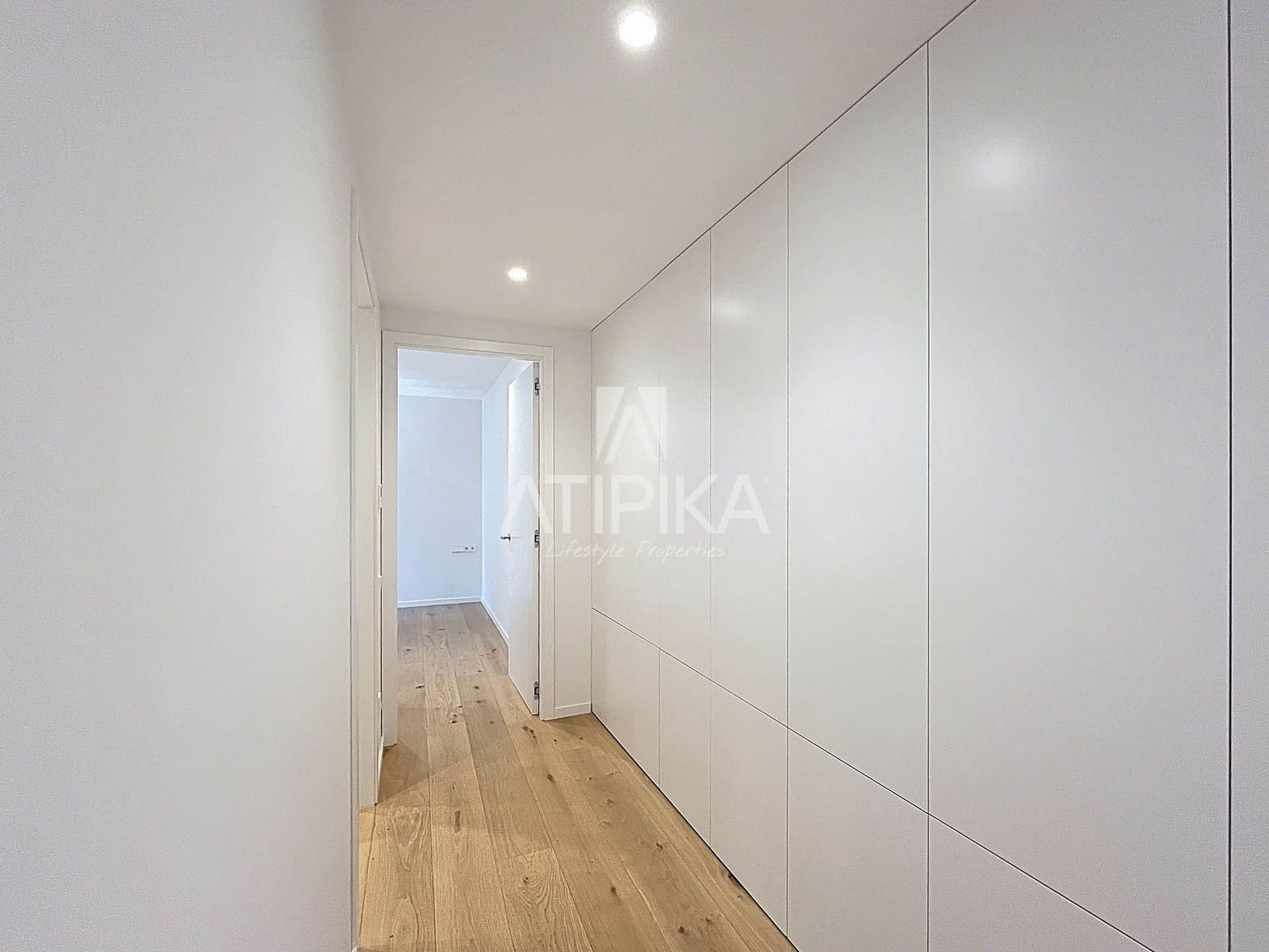 4 sypialnia Apartament na sprzedaż w Miasto Barcelona z basenem - 2 755 000 € (Ref: 8327125)