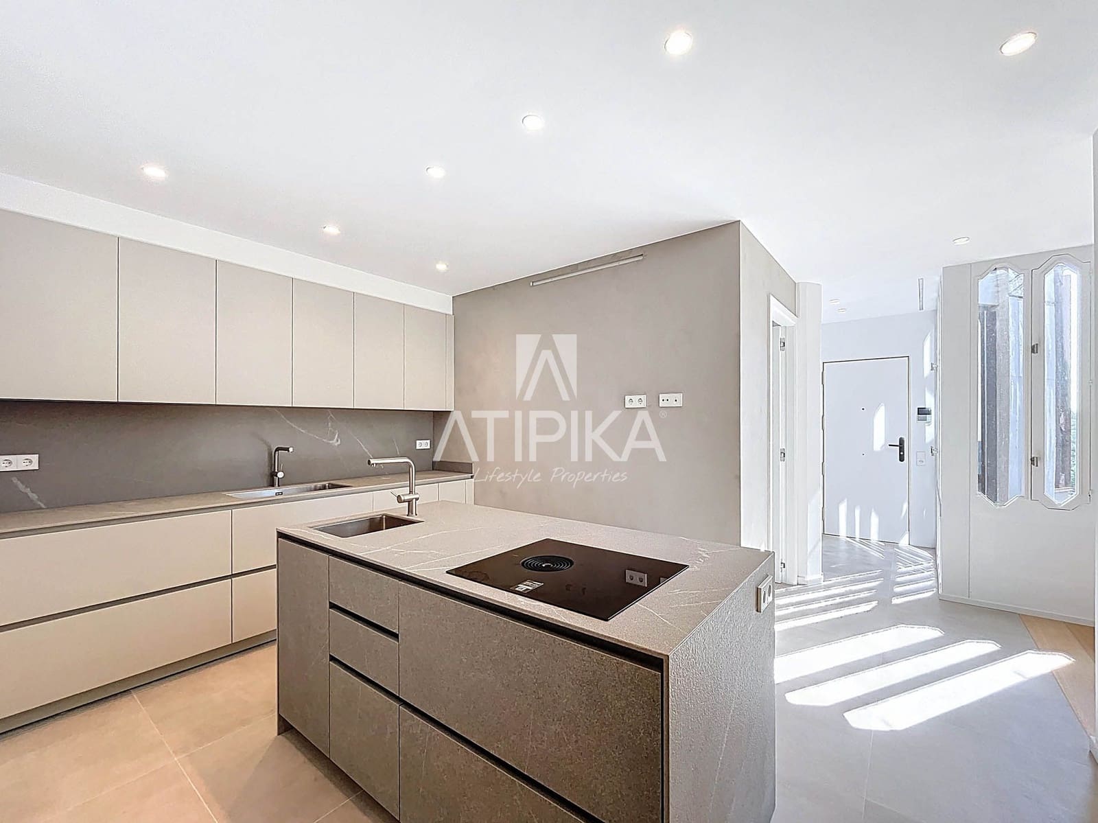 4 sypialnia Apartament na sprzedaż w Miasto Barcelona z basenem - 2 755 000 € (Ref: 8327125)