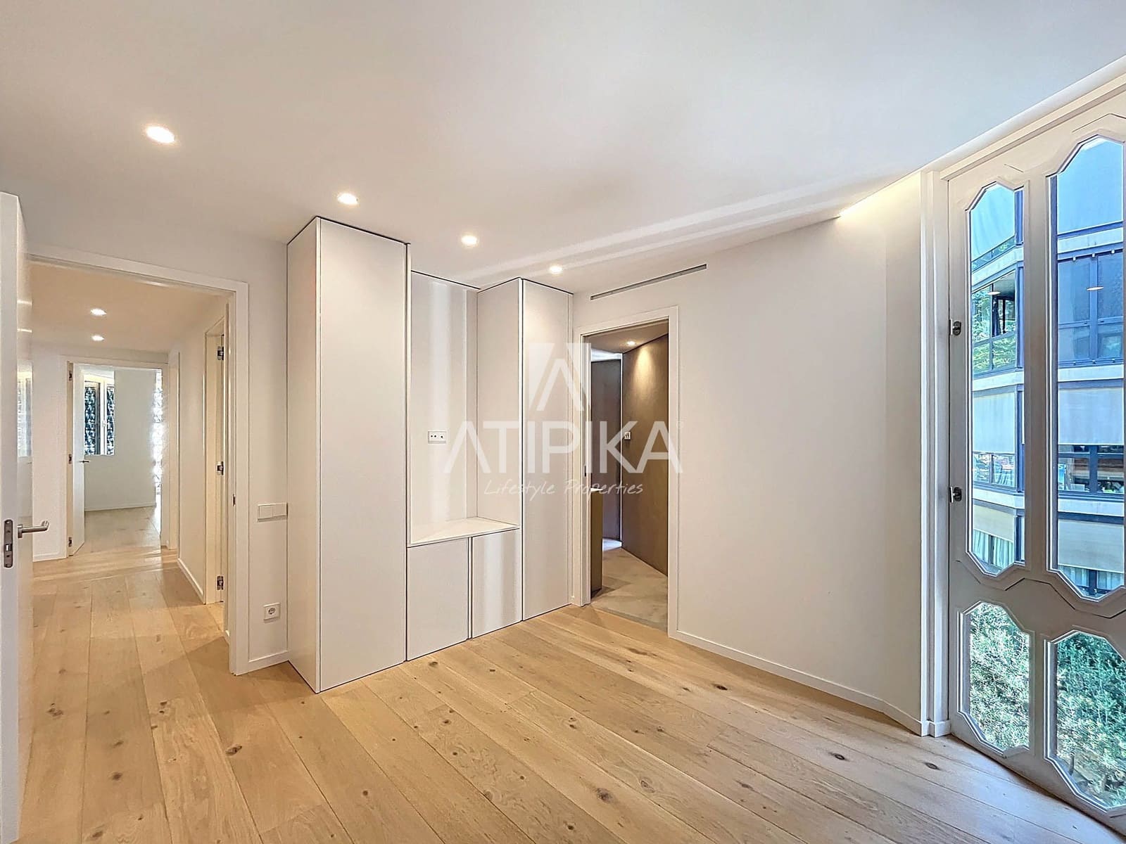 4 sypialnia Apartament na sprzedaż w Miasto Barcelona z basenem - 2 755 000 € (Ref: 8327125)