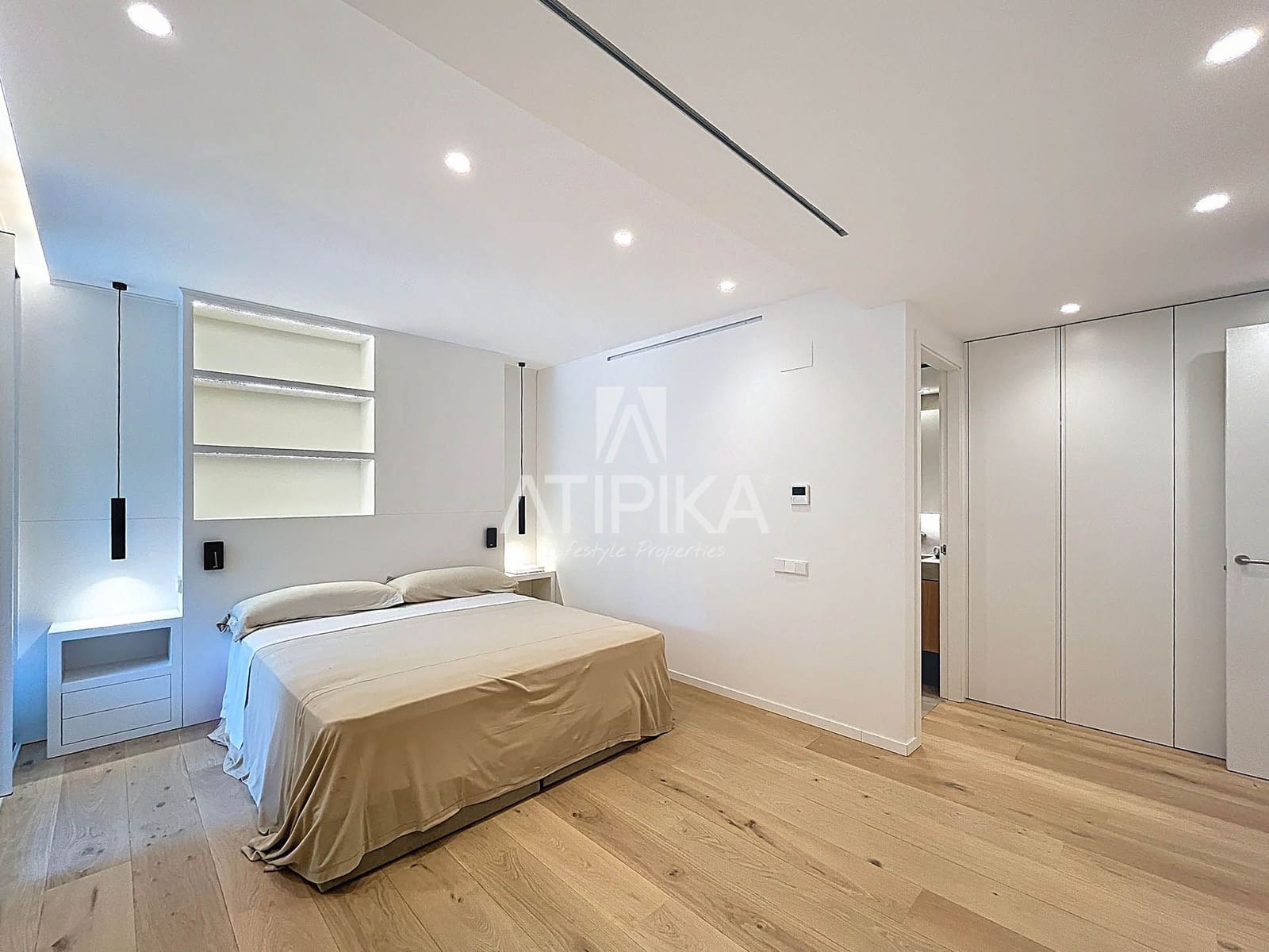 4 sypialnia Apartament na sprzedaż w Miasto Barcelona z basenem - 2 755 000 € (Ref: 8327125)