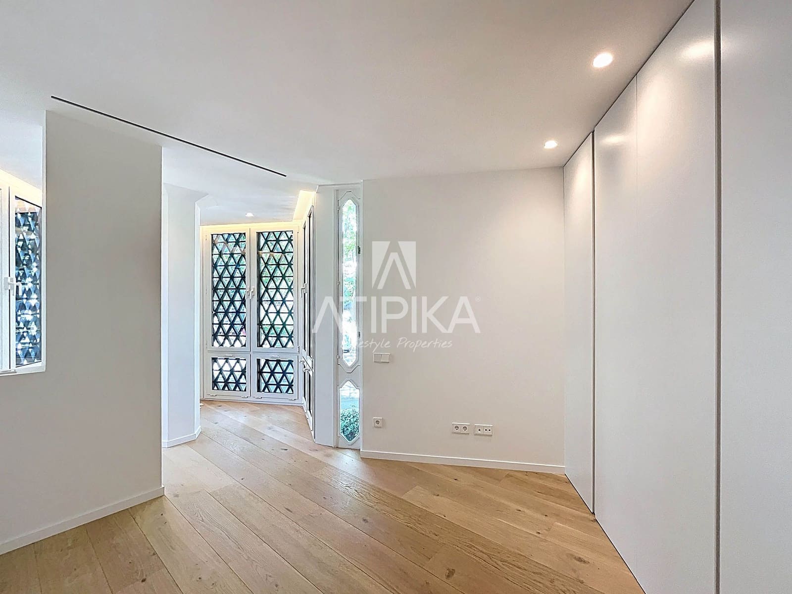 4 sypialnia Apartament na sprzedaż w Miasto Barcelona z basenem - 2 755 000 € (Ref: 8327125)