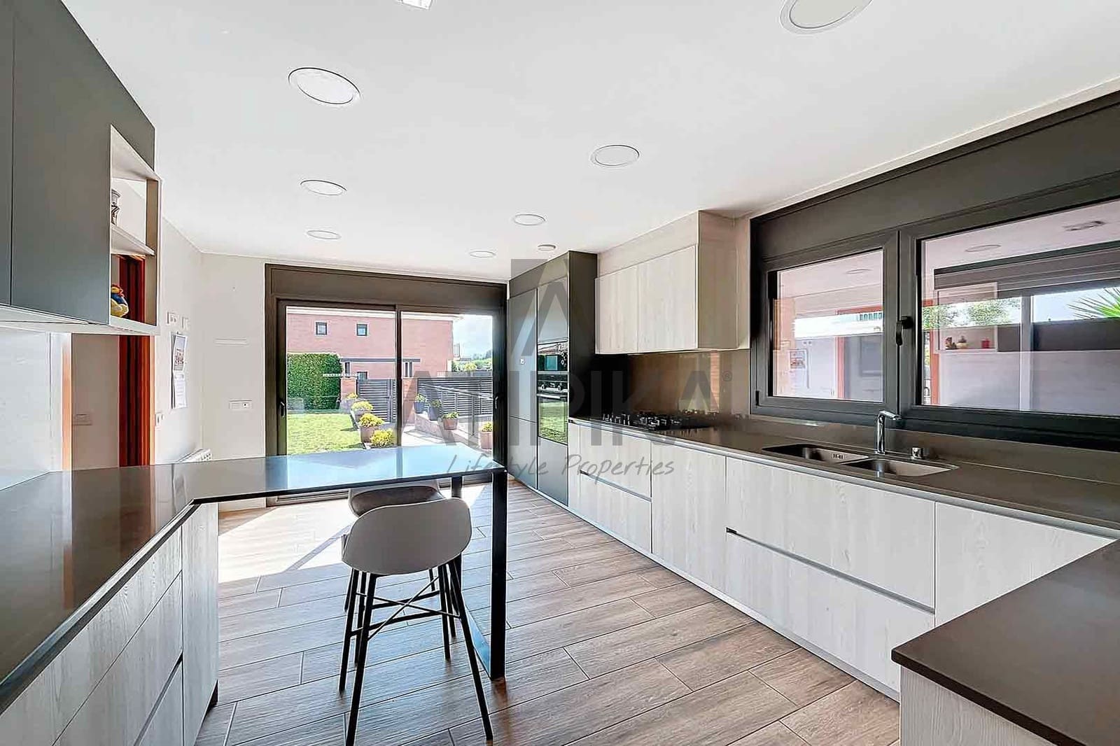 5 soveværelse Villa til salg i Cabrera de Mar med swimmingpool - € 1.460.000 (Ref: 8382320)