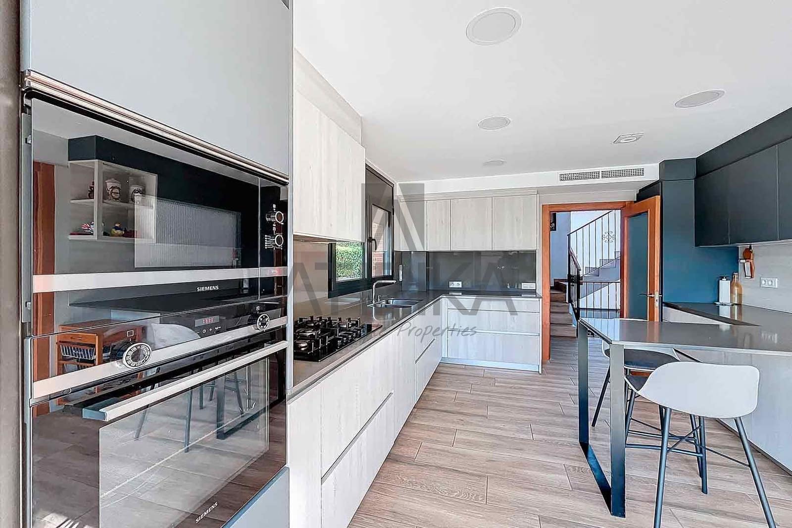 5 soveværelse Villa til salg i Cabrera de Mar med swimmingpool - € 1.460.000 (Ref: 8382320)