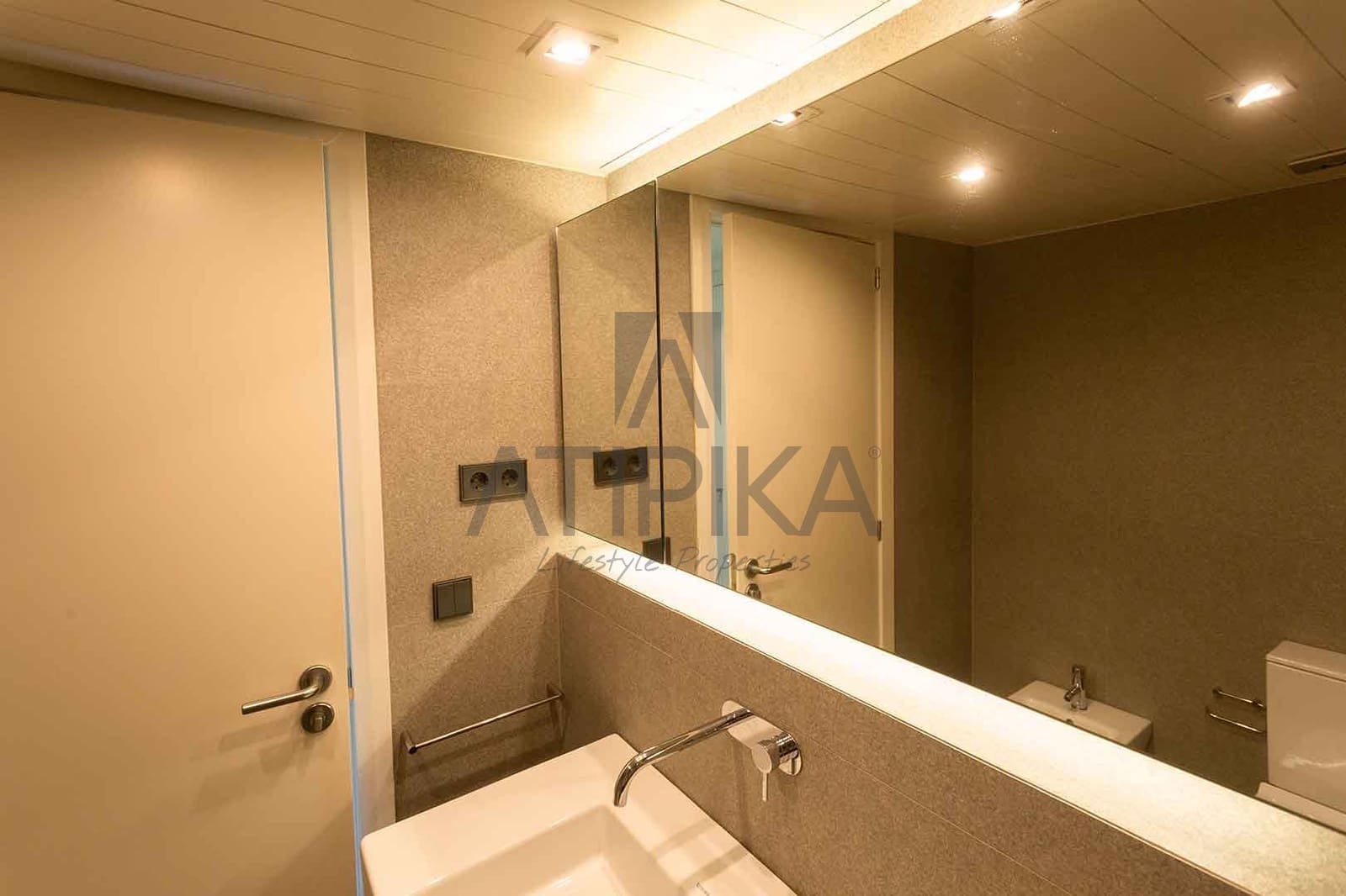 2 quarto Apartamento para venda em Barcelona cidade com piscina - 1 300 000 € (Ref: 8390338)