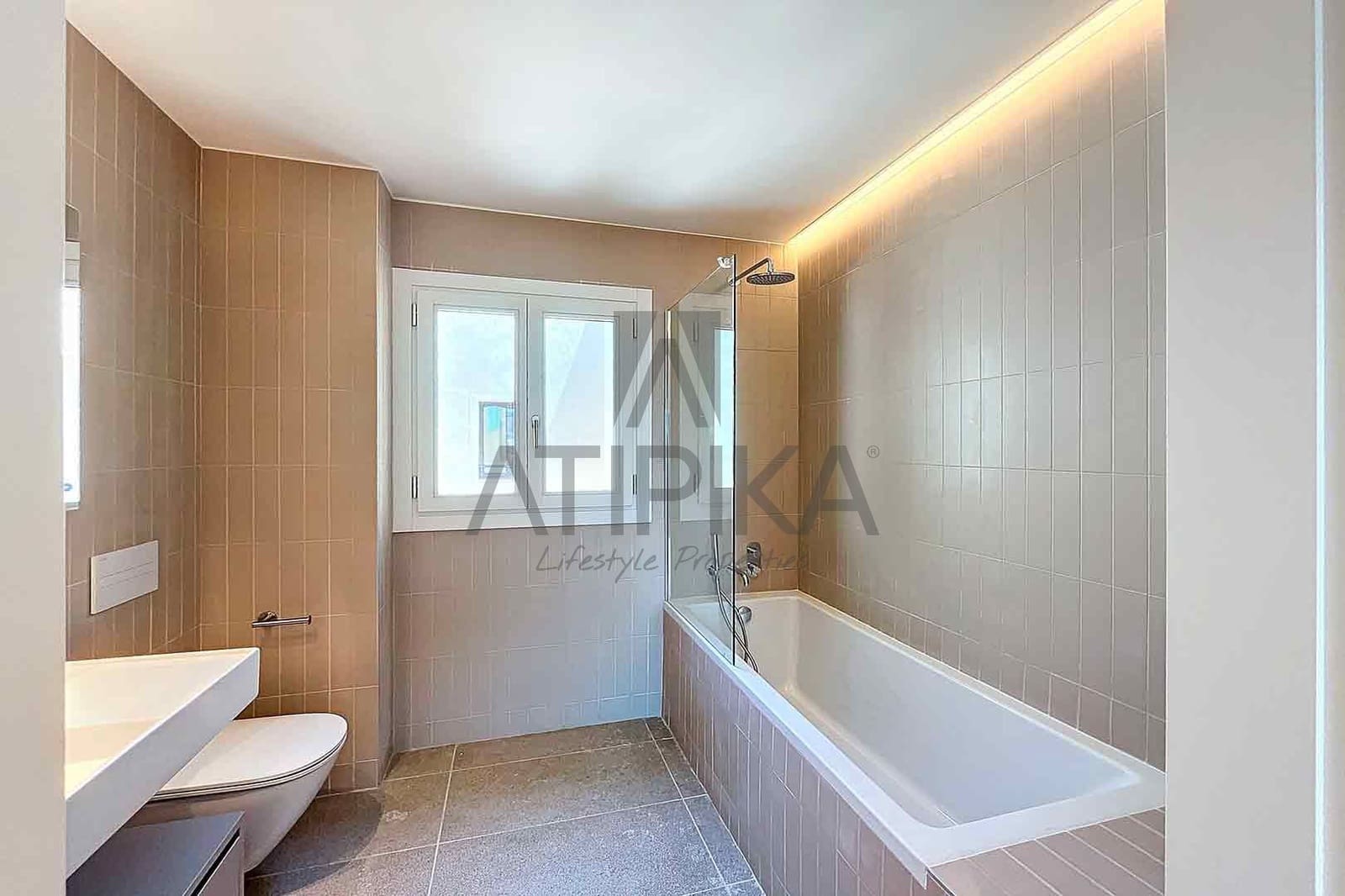 2 sovrum Takvåning till salu i Barcelona stad - 2 390 000 € (Ref: 8404495)