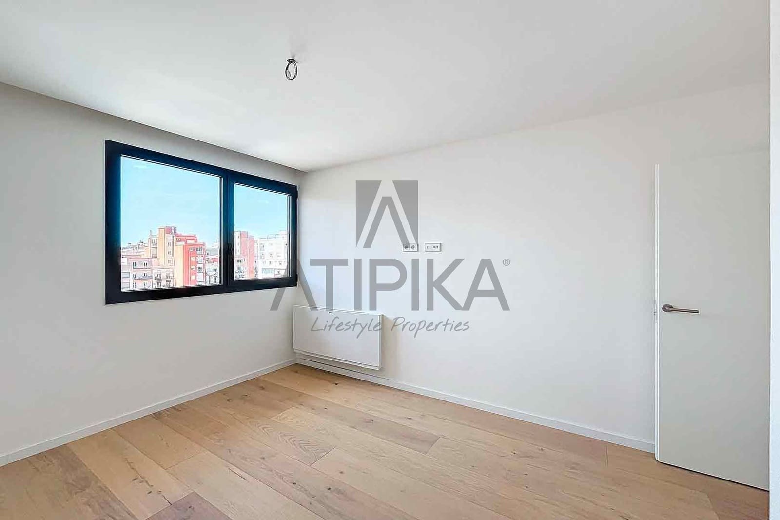 2 sovrum Takvåning till salu i Barcelona stad - 2 390 000 € (Ref: 8404495)