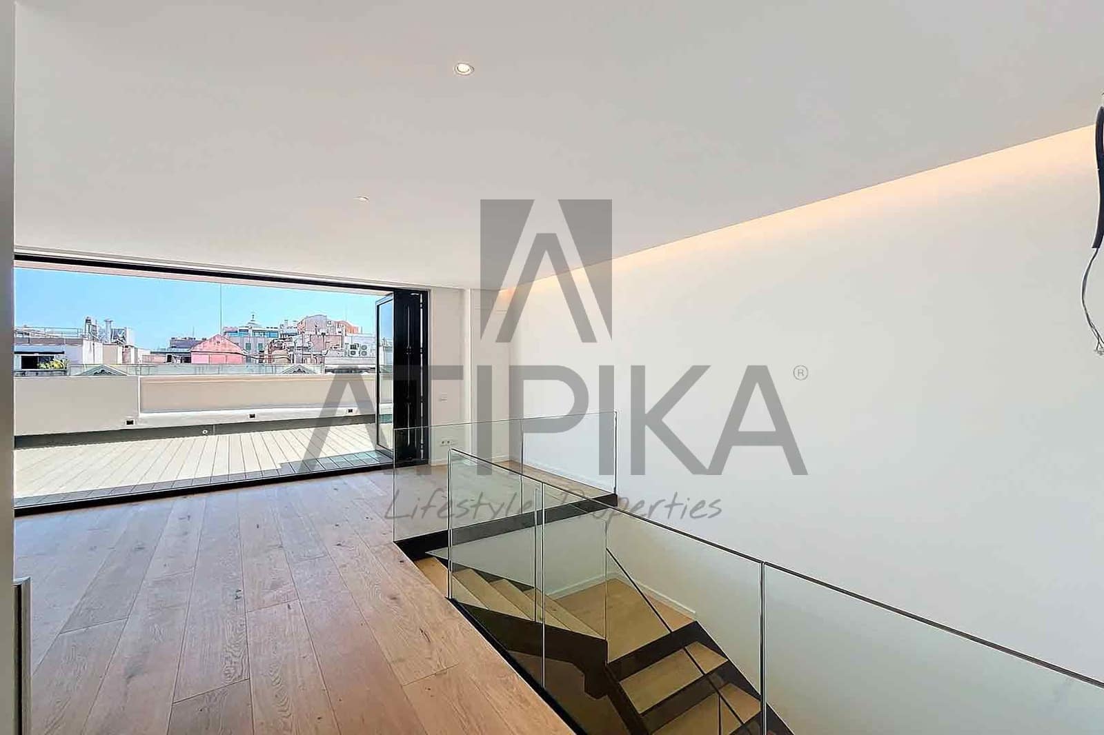 3 soveværelse Penthouse til salg i Barcelona by - € 4.800.000 (Ref: 8404496)