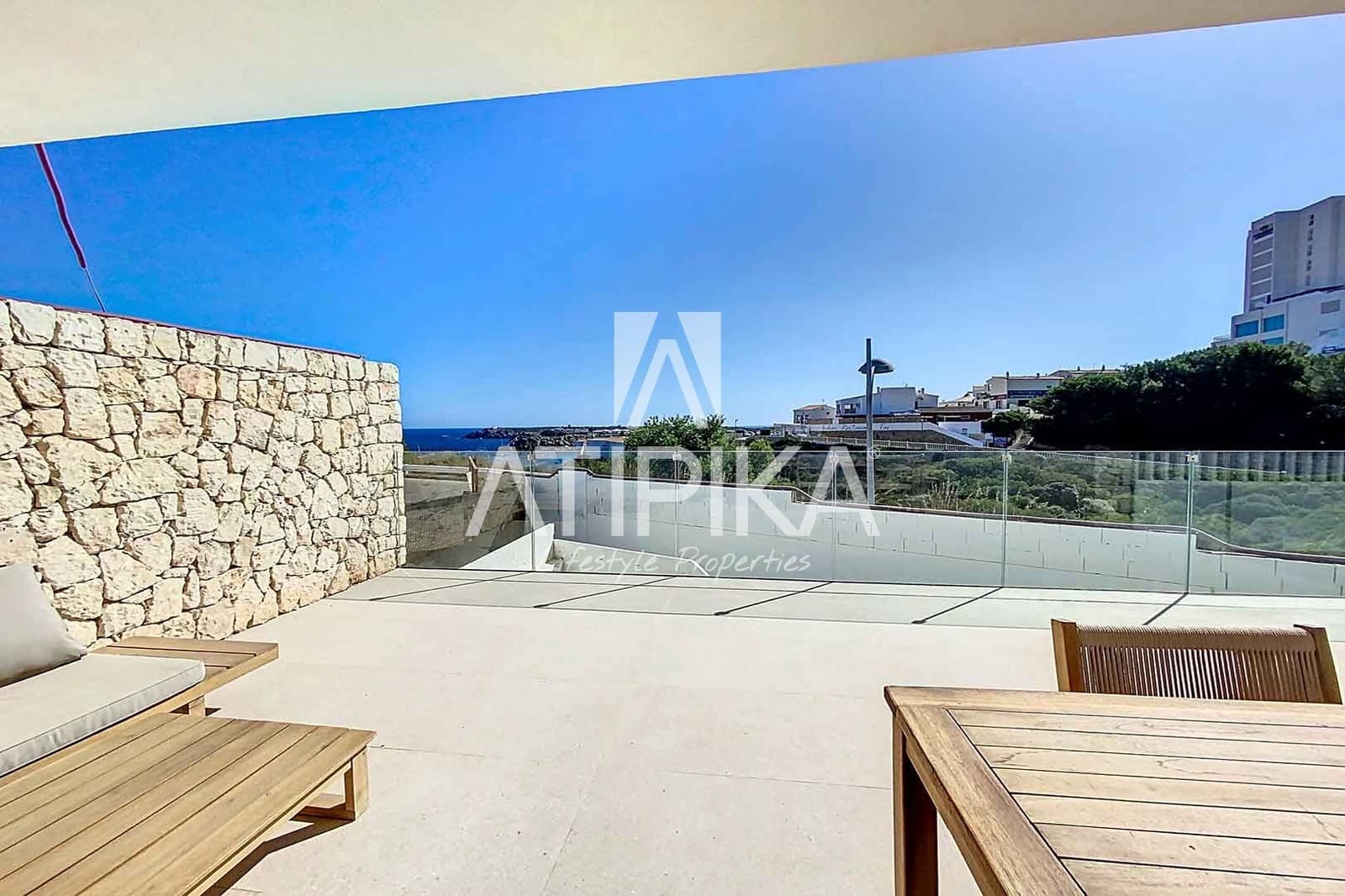 2 soverom Penthouse til salgs i Arenal d'en Castell med svømmebasseng - € 700 000 (Ref: 8417070)