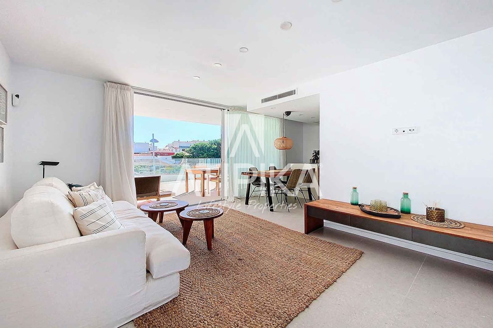 2 quarto Penthouse para venda em Arenal d'en Castell com piscina - 700 000 € (Ref: 8417073)