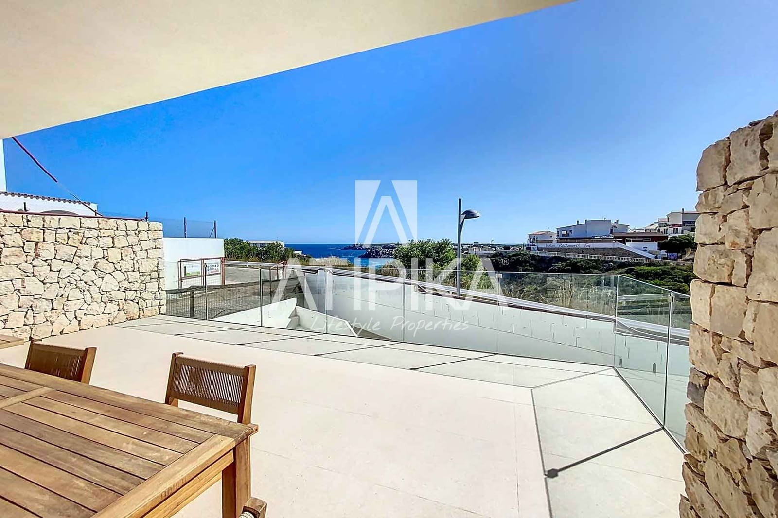 2 quarto Penthouse para venda em Arenal d'en Castell com piscina - 700 000 € (Ref: 8417073)