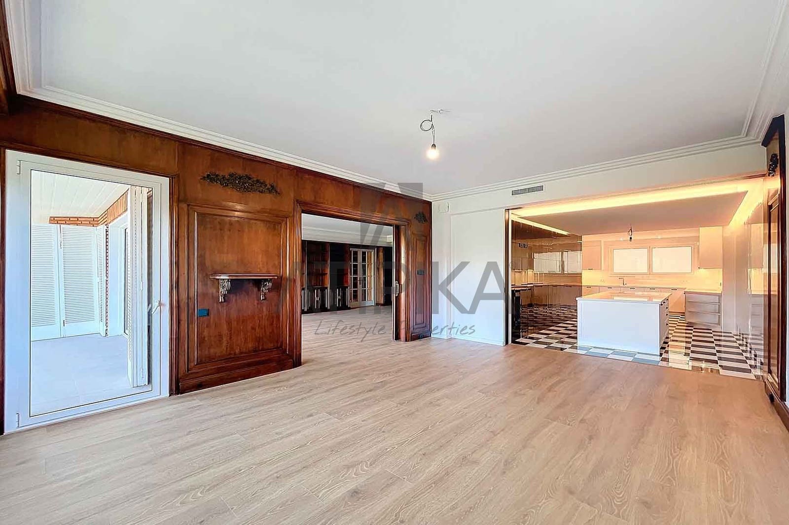 6 bedroom Apartment for sale in Barcelona city - € 5,500,000 (Ref: 8417079)