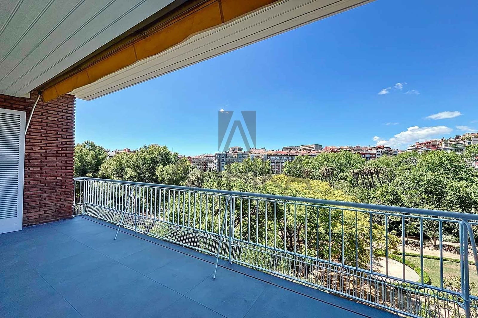 6 bedroom Apartment for sale in Barcelona city - € 5,500,000 (Ref: 8417079)