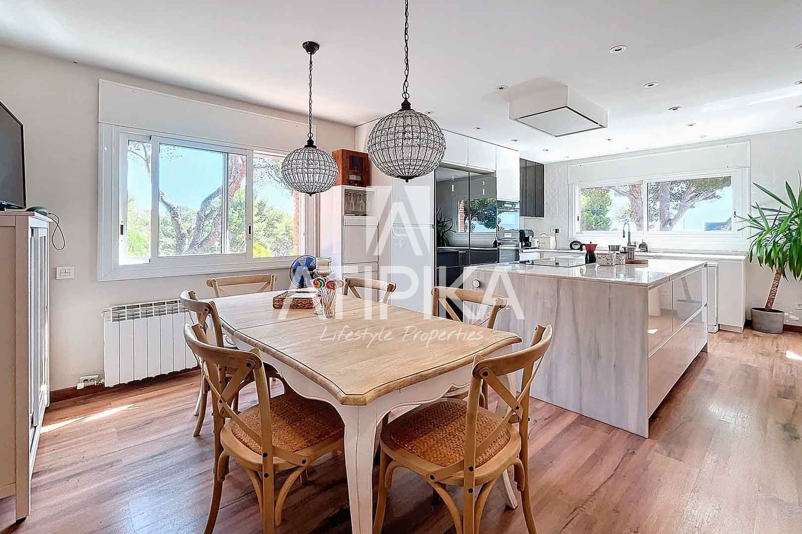 8 soveværelse Villa til salg i Castelldefels med swimmingpool - € 1.445.000 (Ref: 8441487)