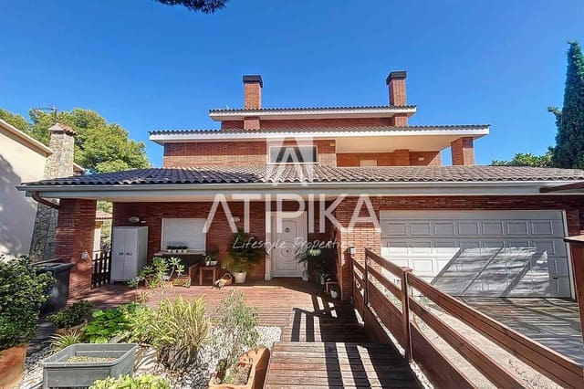 8 soverom Villa til salgs i Castelldefels med svømmebasseng - € 1 445 000 (Ref: 8441487)