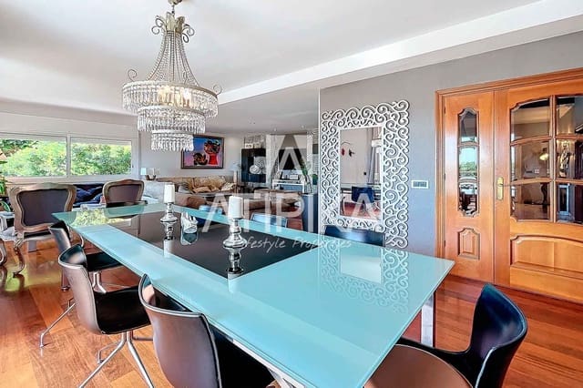 8 soverom Villa til salgs i Castelldefels med svømmebasseng - € 1 445 000 (Ref: 8441487)