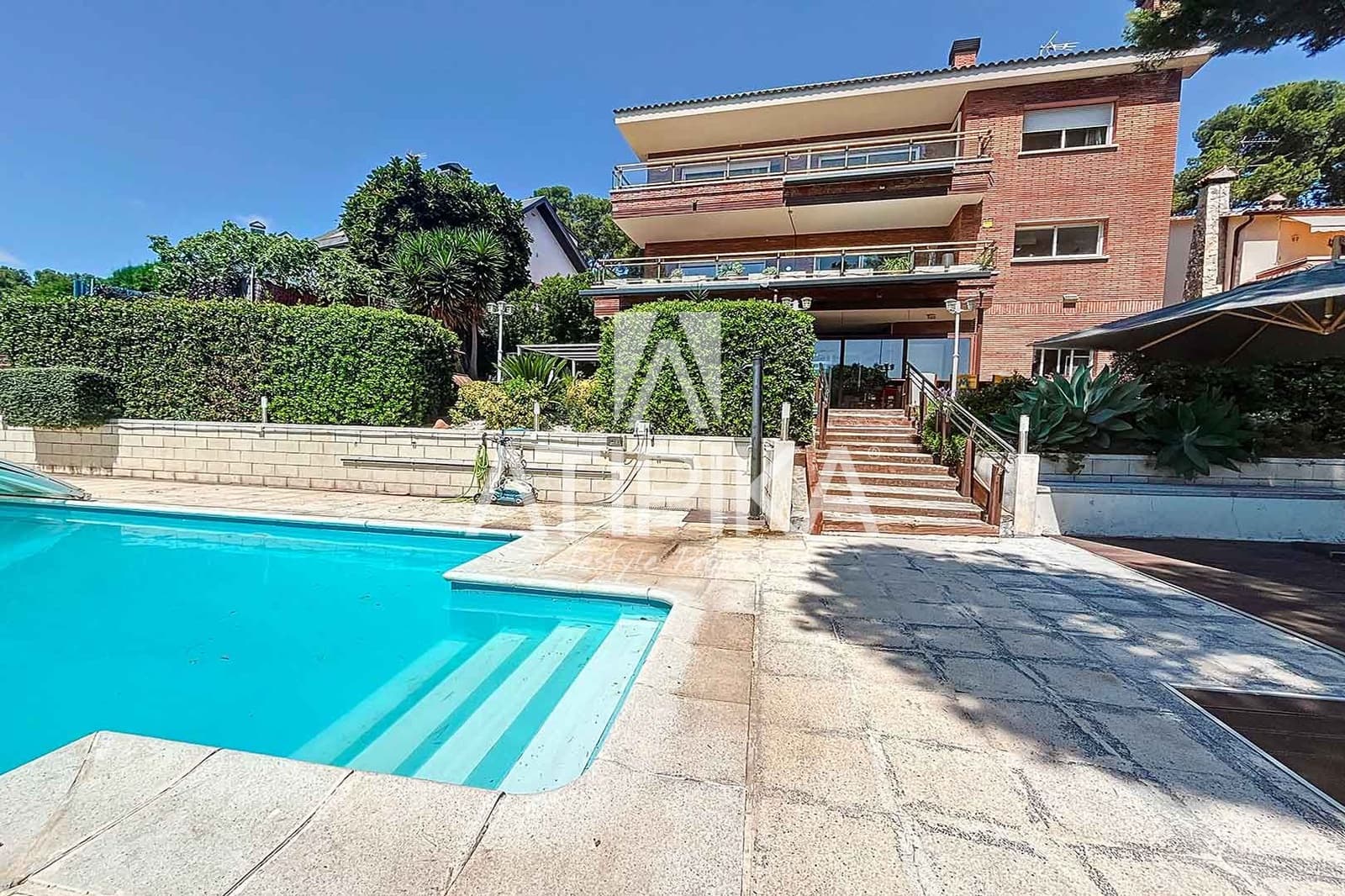 8 soveværelse Villa til salg i Castelldefels med swimmingpool - € 1.445.000 (Ref: 8441487)