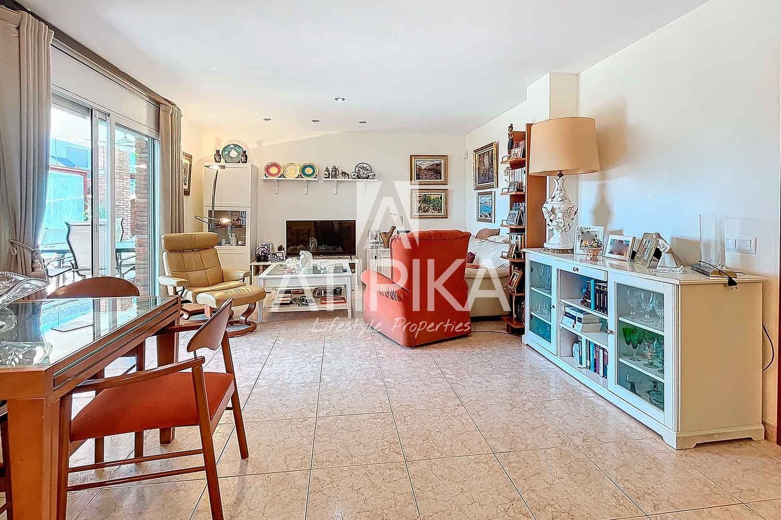 8 soveværelse Villa til salg i Castelldefels med swimmingpool - € 1.445.000 (Ref: 8441487)