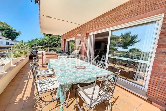 8 soverom Villa til salgs i Castelldefels med svømmebasseng - € 1 445 000 (Ref: 8441487)