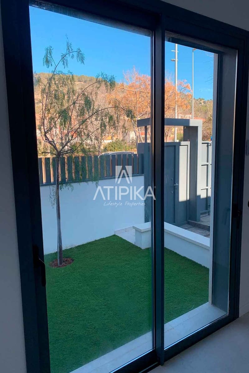 5 soveværelse Villa til salg i Sant Pere de Ribes med swimmingpool - € 775.000 (Ref: 8441488)