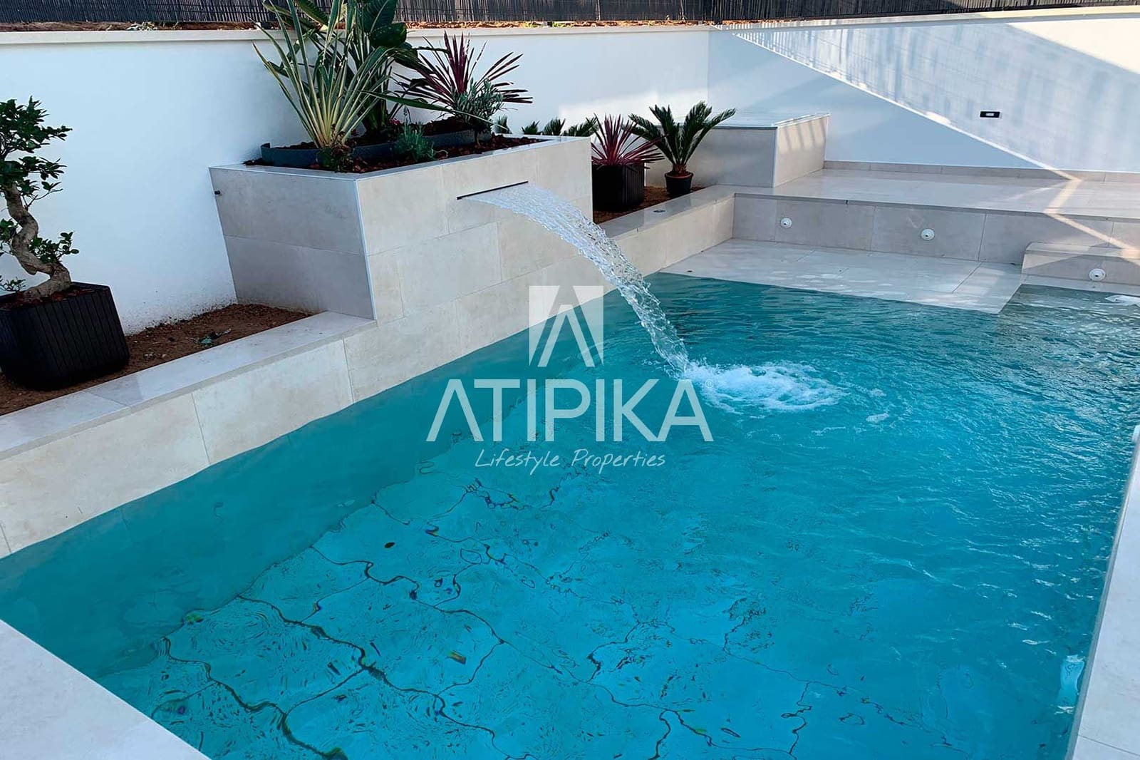 5 soveværelse Villa til salg i Sant Pere de Ribes med swimmingpool - € 775.000 (Ref: 8441488)