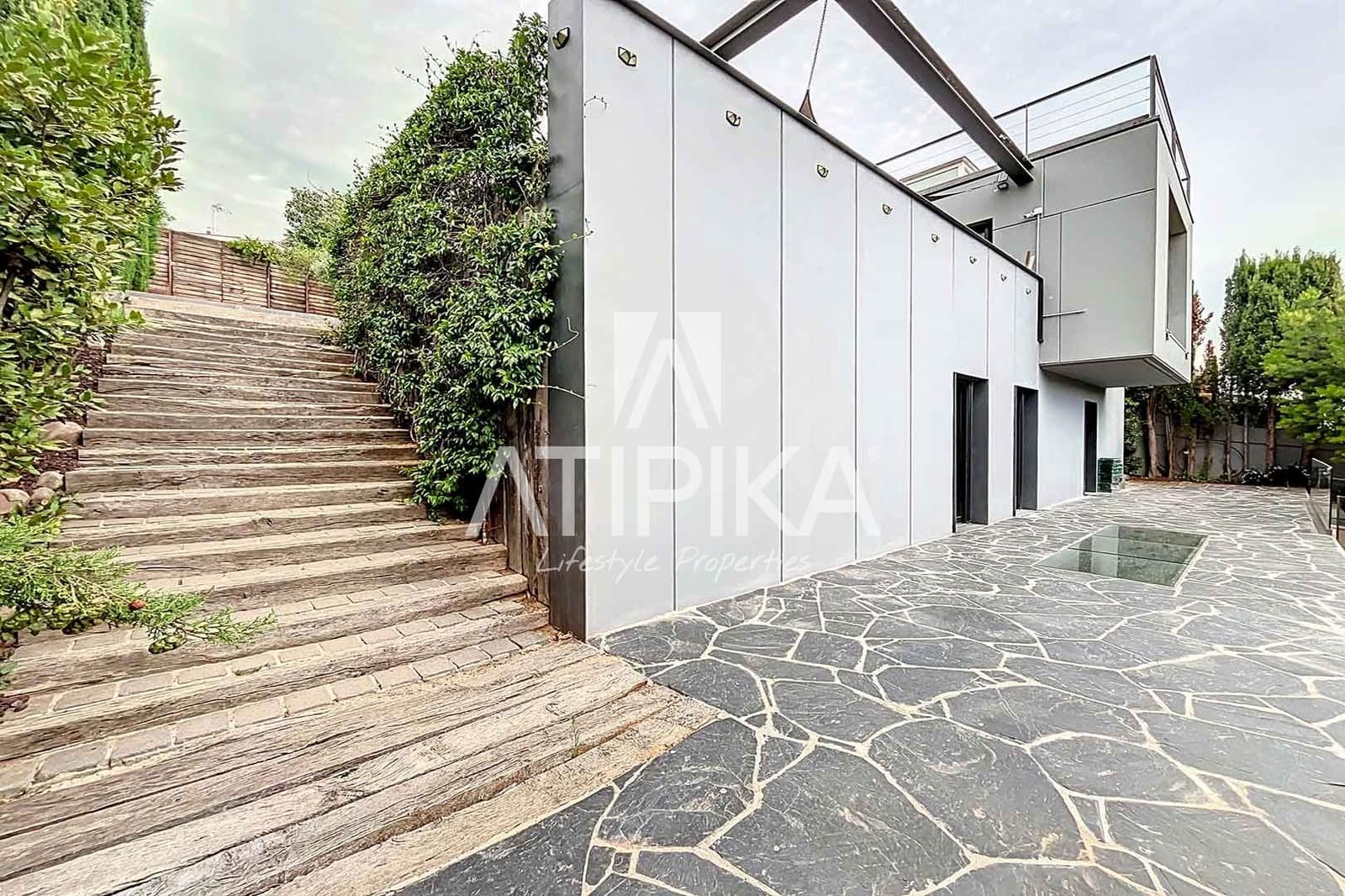 4 soveværelse Villa til salg i Premia de Dalt med swimmingpool - € 1.680.000 (Ref: 8463218)